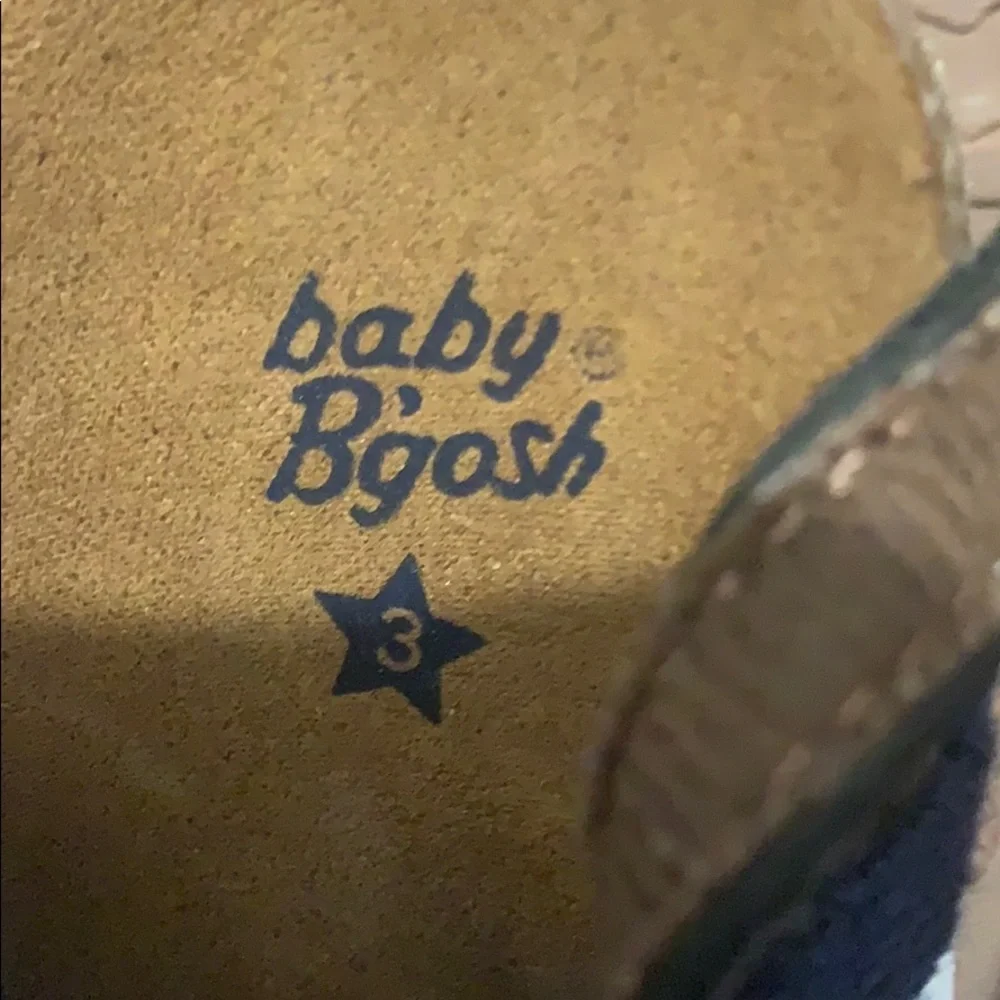 OshKosh B’Gosh baby shoes
